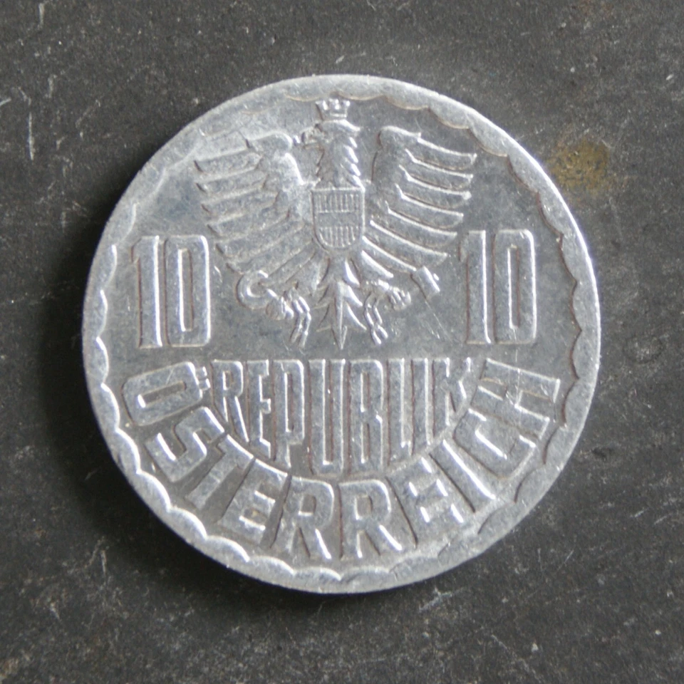 1974 10 Groschen Coin Austria