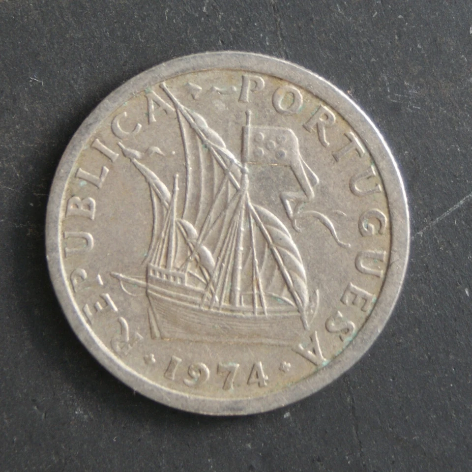 1974 2.5 Escudos Coin Portugal