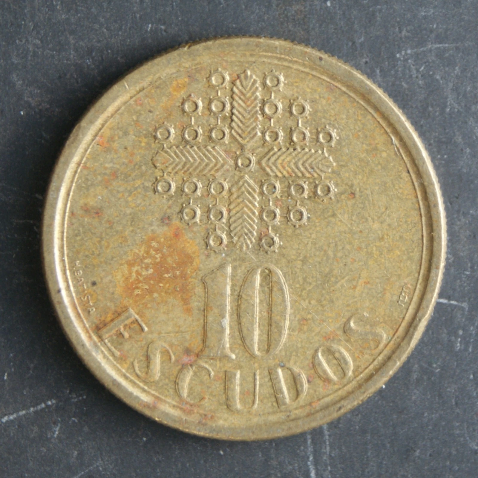 1988 10 Escudos Coin Portugal